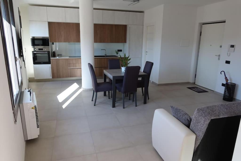 La Casa Di Loris Apartamento Sarzana Exterior foto