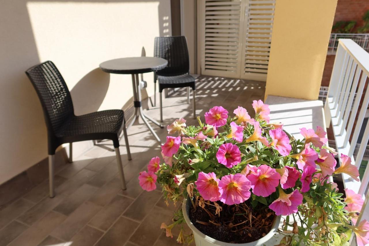 La Casa Di Loris Apartamento Sarzana Exterior foto